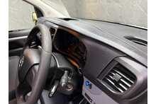 Vauxhall Vivaro Turbo D 3100 Sportive 