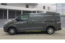 Vauxhall Vivaro Turbo D 2900 Sportive 