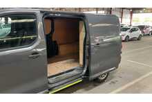 Vauxhall Vivaro Turbo D 2900 Sportive 
