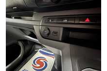 Vauxhall Vivaro Turbo D 2900 Dynamic 