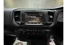 Vauxhall Vivaro Turbo D 2900 Dynamic 