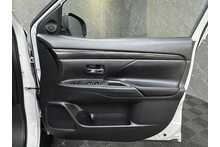 Mitsubishi Outlander DI-D 4 