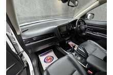 Mitsubishi Outlander DI-D 4 