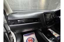 Mitsubishi Outlander DI-D 4 