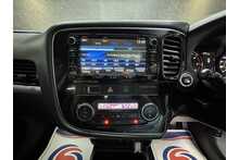 Mitsubishi Outlander DI-D 4 