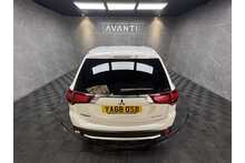 Mitsubishi Outlander DI-D 4 