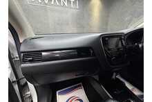 Mitsubishi Outlander DI-D 4 