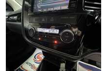 Mitsubishi Outlander DI-D 4 
