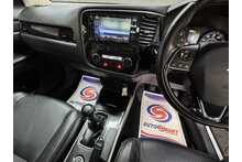 Mitsubishi Outlander DI-D 4 