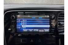 Mitsubishi Outlander DI-D 4 