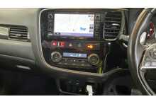 Mitsubishi Outlander DI-D 4 
