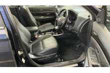Mitsubishi Outlander DI-D 4 