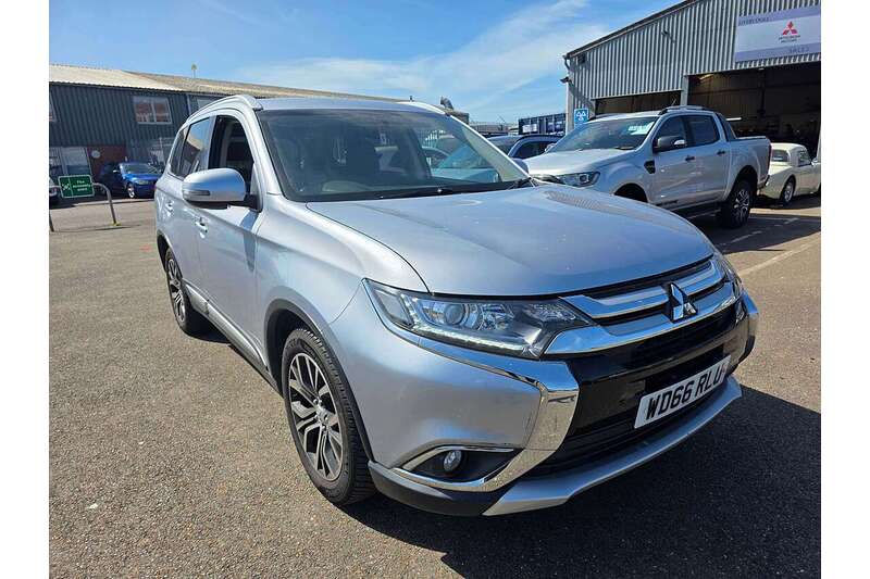 Mitsubishi 2.2 DI-D 3 SUV 5dr Diesel Auto 4WD Euro 6 (147 ps)