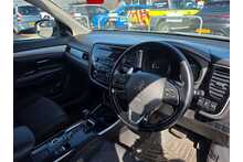 Mitsubishi Outlander DI-D 3 