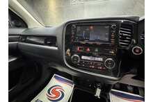 Mitsubishi Outlander DI-D 4 