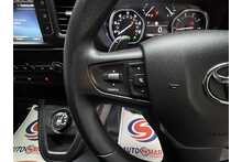 Toyota ProAce D Design 