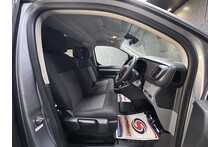 Peugeot Expert BlueHDi 1200 Professional Premium 