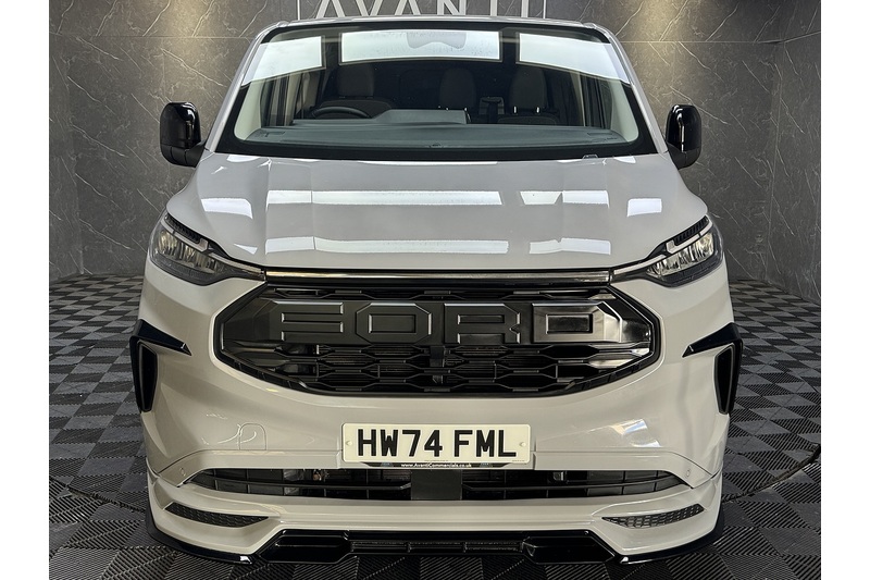 Ford 2.0 320 EcoBlue Limited Crew Van Double Cab 5dr Diesel Manual L2 H1 Euro 6 (s/s) (150 ps)