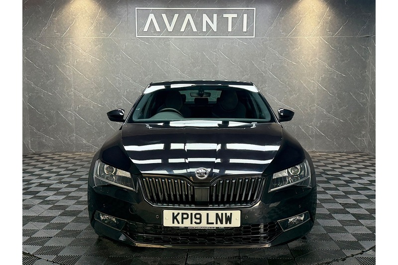Skoda 2.0 TSI SportLine Hatchback 5dr Petrol DSG 4WD Euro 6 (s/s) (272 ps)