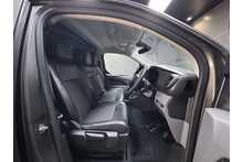 Vauxhall Vivaro Turbo D 2900 Sportive 