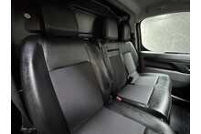 Vauxhall Vivaro Turbo D 2900 Sportive 