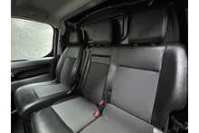 Vauxhall Vivaro Turbo D 2900 Sportive 