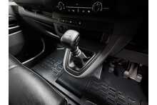 Vauxhall Vivaro Turbo D 2900 Sportive 