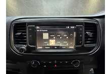 Vauxhall Vivaro Turbo D 2900 Sportive 