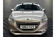 Peugeot 208 VTi Allure 