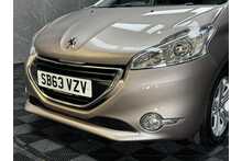 Peugeot 208 VTi Allure 