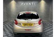 Peugeot 208 VTi Allure 