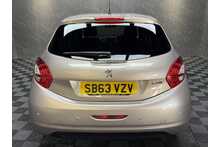 Peugeot 208 VTi Allure 