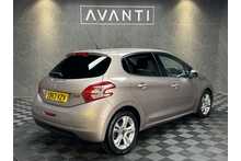 Peugeot 208 VTi Allure 