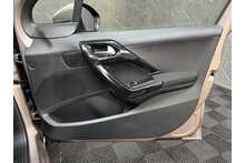 Peugeot 208 VTi Allure 