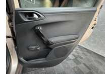 Peugeot 208 VTi Allure 