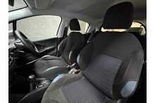 Peugeot 208 VTi Allure 
