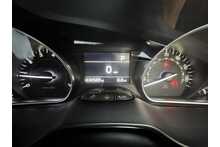 Peugeot 208 VTi Allure 