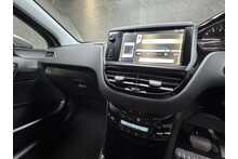 Peugeot 208 VTi Allure 