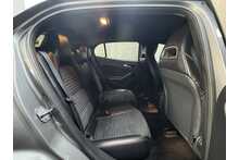 Mercedes-Benz GLA GLA220d AMG Line 