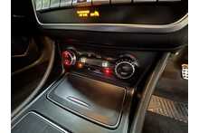 Mercedes-Benz GLA GLA220d AMG Line 