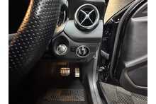 Mercedes-Benz GLA GLA200 AMG Line Edition 
