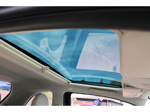 0.9 TwinAir Lounge Hatchback 3dr Petrol Dualogic Euro 6 (s/s) (85 bhp)