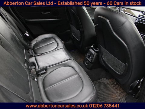 2.0 218d Luxury MPV 5dr Diesel Auto Euro 6 (s/s) (150 ps)