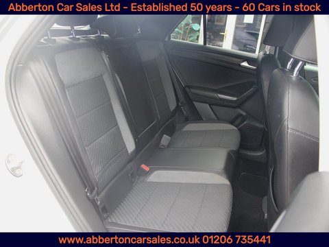 1.6 TDI R-Line SUV 5dr Diesel Manual Euro 6 (s/s) (115 ps)