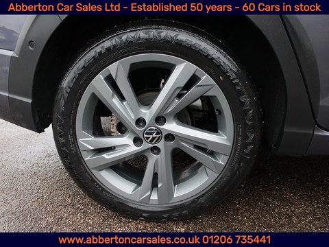 1.0 TSI R-Line SUV 5dr Petrol DSG Euro 6 (s/s) (110 ps)