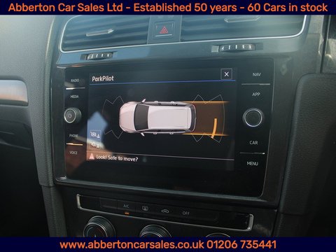 2.0 TDI BlueMotion Tech SE Nav Estate 5dr Diesel DSG Euro 6 (s/s) (150 ps)