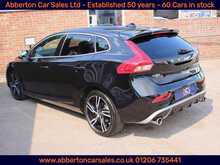 Volvo V40 T3 R-Design Edition 