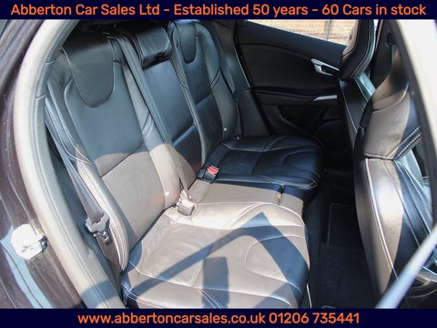1.5 T3 R-Design Edition Hatchback 5dr Petrol Auto Euro 6 (s/s) (152 ps)