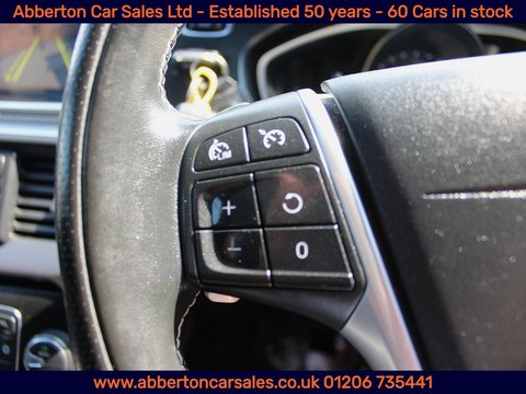 1.5 T3 R-Design Edition Hatchback 5dr Petrol Auto Euro 6 (s/s) (152 ps)