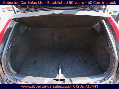 1.5 T3 R-Design Edition Hatchback 5dr Petrol Auto Euro 6 (s/s) (152 ps)
